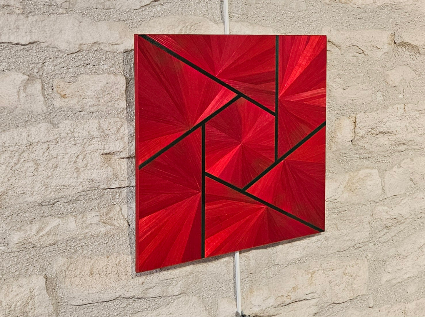 Mélody Paris, Rouge, marqueterie de paille, 30x30cm