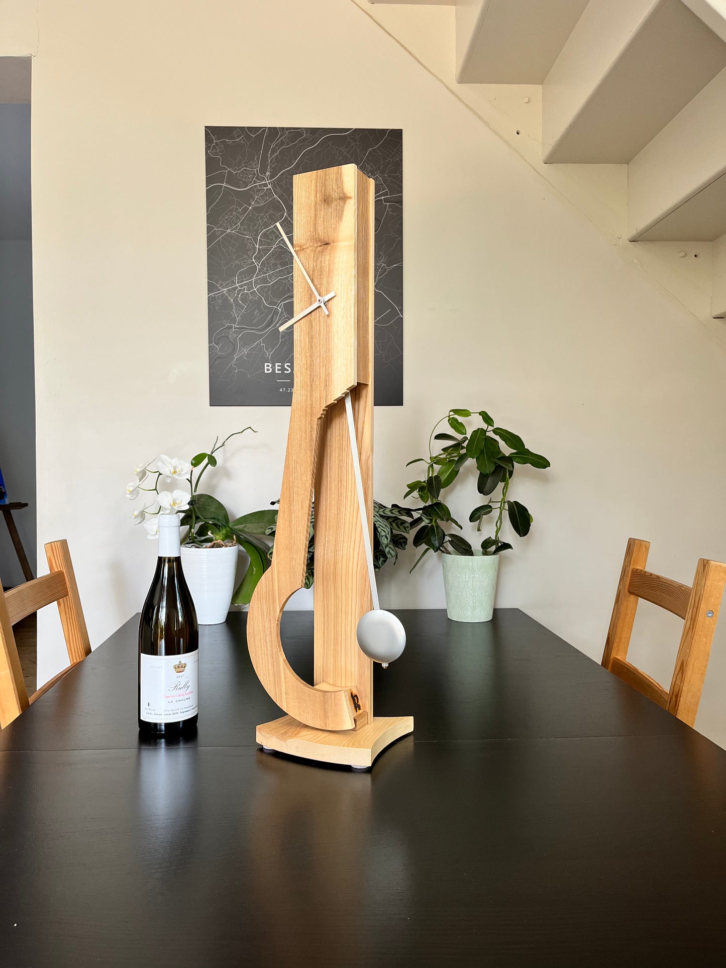 René Lietta, Horloge comtoise design avec pendule, ébénisterie d’art, 70 cm