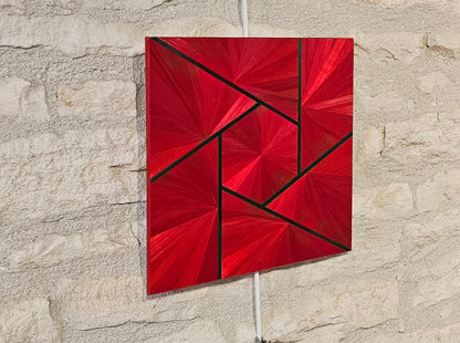 Mélody Paris, Rouge, marqueterie de paille, 30x30cm